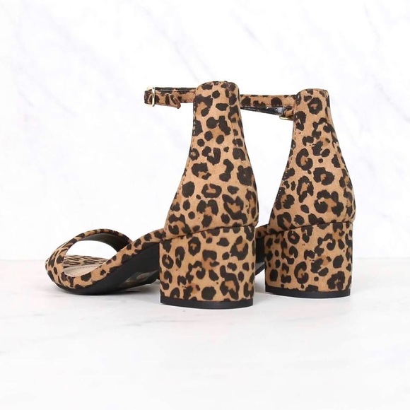 LAST PAIRS... SIZE 7 !!! Leopard Block Heel - Picture 3 of 3